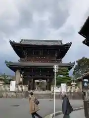 清凉寺の山門