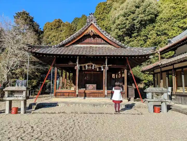 曽野稲荷神社の本殿・本堂