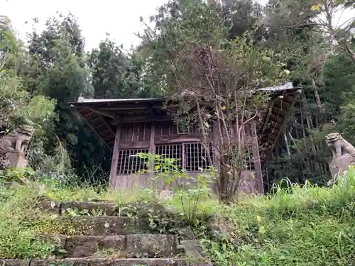 諏訪神社の本殿・本堂