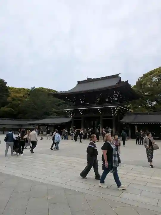 明治神宮の{uncategorized: "未分類", other: "その他", undefined: "問題あり", building: "その他建物", grave: "お墓", sacred_gate: "鳥居", guardian: "狛犬", statue: "像", buddha: "仏像", history: "歴史", nature: "自然", garden: "庭園", animal: "動物", pagoda: "塔", temizu: "手水舎", mountain_gate: "山門・神門", sanctuary: "本殿・本堂", subordinate: "末社・摂社", art: "芸術", scenery: "景色", jizo: "地蔵", ema: "絵馬", goshuin: "御朱印", omikuji: "おみくじ", items: "授与品その他", amulet: "お守り", goshuincho: "御朱印帳", eats: "食事", festival: "お祭り", votive_dance: "神楽", shichigosan: "七五三参", wedding: "結婚式", experience: "体験その他", initially: "初詣", around: "周辺", anti_infection: "感染症対策"}