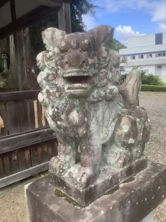 神明神社(石原)の狛犬