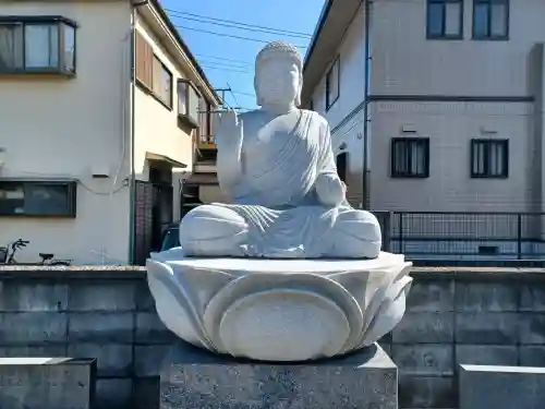 法雲寺の{uncategorized: "未分類", other: "その他", undefined: "問題あり", building: "その他建物", grave: "お墓", sacred_gate: "鳥居", guardian: "狛犬", statue: "像", buddha: "仏像", history: "歴史", nature: "自然", garden: "庭園", animal: "動物", pagoda: "塔", temizu: "手水舎", mountain_gate: "山門・神門", sanctuary: "本殿・本堂", subordinate: "末社・摂社", art: "芸術", scenery: "景色", jizo: "地蔵", ema: "絵馬", goshuin: "御朱印", omikuji: "おみくじ", items: "授与品その他", amulet: "お守り", goshuincho: "御朱印帳", eats: "食事", festival: "お祭り", votive_dance: "神楽", shichigosan: "七五三参", wedding: "結婚式", experience: "体験その他", initially: "初詣", around: "周辺", anti_infection: "感染症対策"}