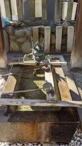 金山神社の手水舎