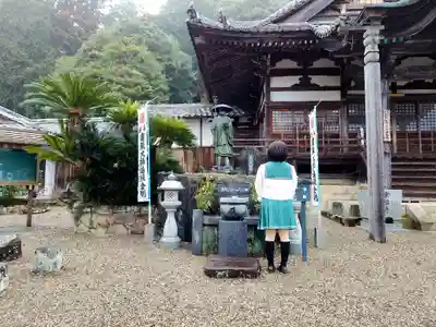 常福寺の像