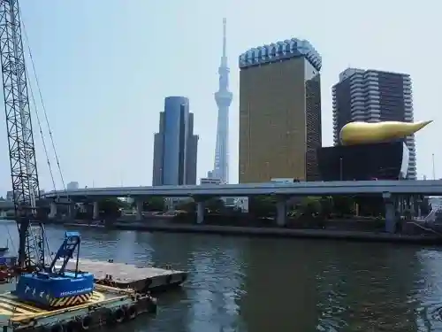 牛嶋神社の{uncategorized: "未分類", other: "その他", undefined: "問題あり", building: "その他建物", grave: "お墓", sacred_gate: "鳥居", guardian: "狛犬", statue: "像", buddha: "仏像", history: "歴史", nature: "自然", garden: "庭園", animal: "動物", pagoda: "塔", temizu: "手水舎", mountain_gate: "山門・神門", sanctuary: "本殿・本堂", subordinate: "末社・摂社", art: "芸術", scenery: "景色", jizo: "地蔵", ema: "絵馬", goshuin: "御朱印", omikuji: "おみくじ", items: "授与品その他", amulet: "お守り", goshuincho: "御朱印帳", eats: "食事", festival: "お祭り", votive_dance: "神楽", shichigosan: "七五三参", wedding: "結婚式", experience: "体験その他", initially: "初詣", around: "周辺", anti_infection: "感染症対策"}