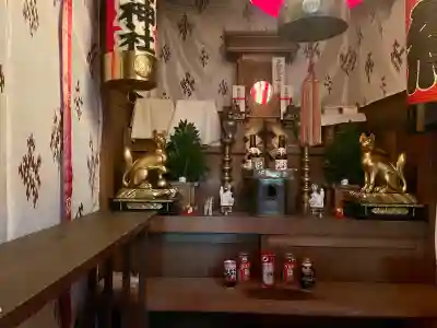 出世稲荷神社/岩代稲荷神社の{uncategorized: "未分類", other: "その他", undefined: "問題あり", building: "その他建物", grave: "お墓", sacred_gate: "鳥居", guardian: "狛犬", statue: "像", buddha: "仏像", history: "歴史", nature: "自然", garden: "庭園", animal: "動物", pagoda: "塔", temizu: "手水舎", mountain_gate: "山門・神門", sanctuary: "本殿・本堂", subordinate: "末社・摂社", art: "芸術", scenery: "景色", jizo: "地蔵", ema: "絵馬", goshuin: "御朱印", omikuji: "おみくじ", items: "授与品その他", amulet: "お守り", goshuincho: "御朱印帳", eats: "食事", festival: "お祭り", votive_dance: "神楽", shichigosan: "七五三参", wedding: "結婚式", experience: "体験その他", initially: "初詣", around: "周辺", anti_infection: "感染症対策"}