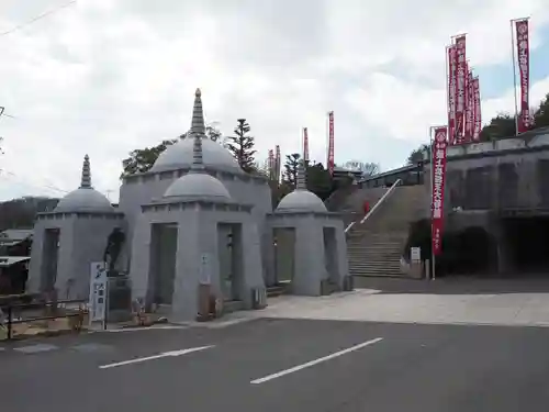 最上稲荷山妙教寺のその他建物