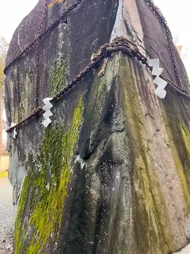 三ツ石神社(岩手県)
