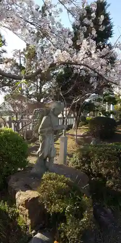 青塚社（北方町）の像