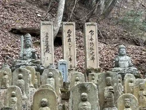 文殊堂の{uncategorized: "未分類", other: "その他", undefined: "問題あり", building: "その他建物", grave: "お墓", sacred_gate: "鳥居", guardian: "狛犬", statue: "像", buddha: "仏像", history: "歴史", nature: "自然", garden: "庭園", animal: "動物", pagoda: "塔", temizu: "手水舎", mountain_gate: "山門・神門", sanctuary: "本殿・本堂", subordinate: "末社・摂社", art: "芸術", scenery: "景色", jizo: "地蔵", ema: "絵馬", goshuin: "御朱印", omikuji: "おみくじ", items: "授与品その他", amulet: "お守り", goshuincho: "御朱印帳", eats: "食事", festival: "お祭り", votive_dance: "神楽", shichigosan: "七五三参", wedding: "結婚式", experience: "体験その他", initially: "初詣", around: "周辺", anti_infection: "感染症対策"}