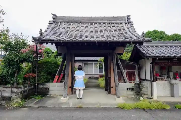 大王寺の山門・神門