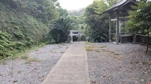 諏訪神社の庭園