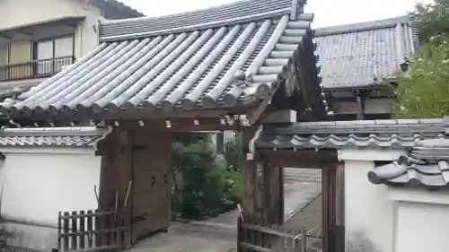 龍音寺の山門・神門