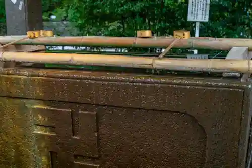 根津神社の手水