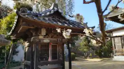 法岩院の末社・摂社