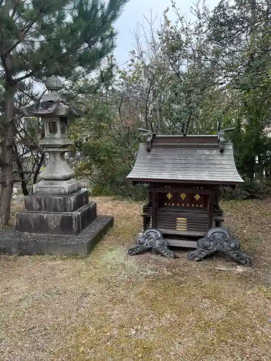 高諸神社の{uncategorized: "未分類", other: "その他", undefined: "問題あり", building: "その他建物", grave: "お墓", sacred_gate: "鳥居", guardian: "狛犬", statue: "像", buddha: "仏像", history: "歴史", nature: "自然", garden: "庭園", animal: "動物", pagoda: "塔", temizu: "手水舎", mountain_gate: "山門・神門", sanctuary: "本殿・本堂", subordinate: "末社・摂社", art: "芸術", scenery: "景色", jizo: "地蔵", ema: "絵馬", goshuin: "御朱印", omikuji: "おみくじ", items: "授与品その他", amulet: "お守り", goshuincho: "御朱印帳", eats: "食事", festival: "お祭り", votive_dance: "神楽", shichigosan: "七五三参", wedding: "結婚式", experience: "体験その他", initially: "初詣", around: "周辺", anti_infection: "感染症対策"}