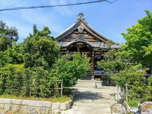 勝山寺の本殿・本堂
