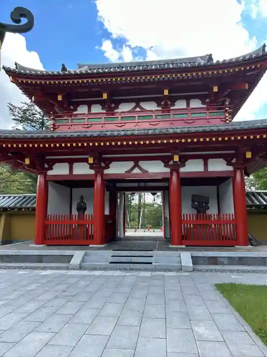聖光寺の山門・神門