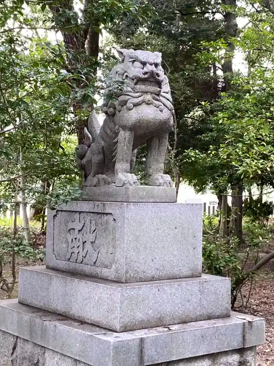 漆部神社の狛犬