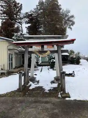 針ヶ谷高龗神社の{uncategorized: "未分類", other: "その他", undefined: "問題あり", building: "その他建物", grave: "お墓", sacred_gate: "鳥居", guardian: "狛犬", statue: "像", buddha: "仏像", history: "歴史", nature: "自然", garden: "庭園", animal: "動物", pagoda: "塔", temizu: "手水舎", mountain_gate: "山門・神門", sanctuary: "本殿・本堂", subordinate: "末社・摂社", art: "芸術", scenery: "景色", jizo: "地蔵", ema: "絵馬", goshuin: "御朱印", omikuji: "おみくじ", items: "授与品その他", amulet: "お守り", goshuincho: "御朱印帳", eats: "食事", festival: "お祭り", votive_dance: "神楽", shichigosan: "七五三参", wedding: "結婚式", experience: "体験その他", initially: "初詣", around: "周辺", anti_infection: "感染症対策"}