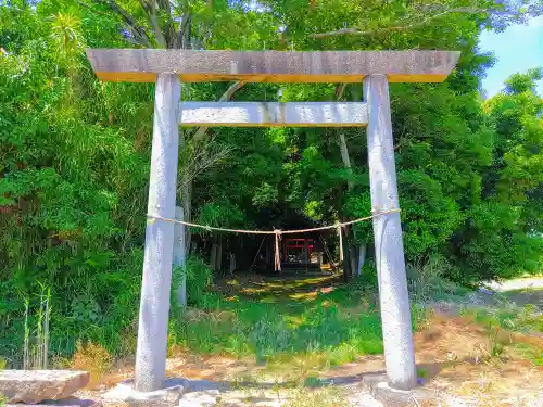 稲荷社（三番割）の鳥居