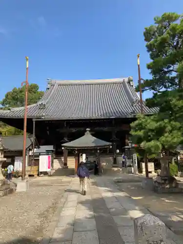 葛井寺の本殿