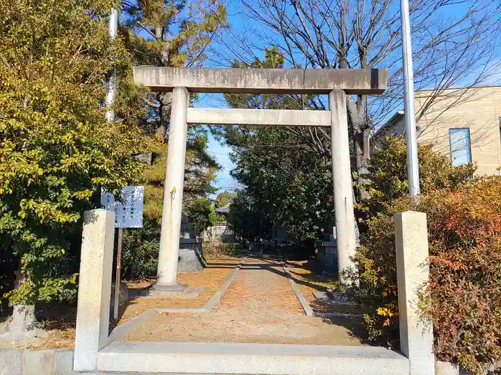 六所社(森本)の鳥居