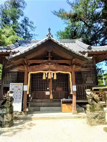 白鬚神社の本殿・本堂