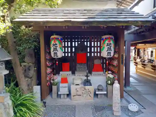 全興寺の{uncategorized: "未分類", other: "その他", undefined: "問題あり", building: "その他建物", grave: "お墓", sacred_gate: "鳥居", guardian: "狛犬", statue: "像", buddha: "仏像", history: "歴史", nature: "自然", garden: "庭園", animal: "動物", pagoda: "塔", temizu: "手水舎", mountain_gate: "山門・神門", sanctuary: "本殿・本堂", subordinate: "末社・摂社", art: "芸術", scenery: "景色", jizo: "地蔵", ema: "絵馬", goshuin: "御朱印", omikuji: "おみくじ", items: "授与品その他", amulet: "お守り", goshuincho: "御朱印帳", eats: "食事", festival: "お祭り", votive_dance: "神楽", shichigosan: "七五三参", wedding: "結婚式", experience: "体験その他", initially: "初詣", around: "周辺", anti_infection: "感染症対策"}