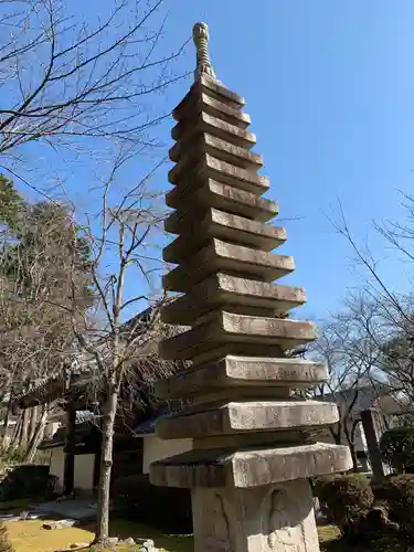 西教寺の塔