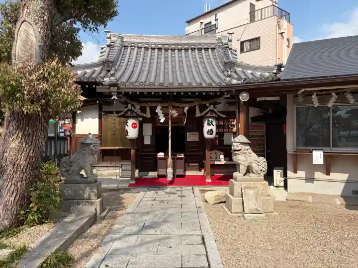 淀川神社の{uncategorized: "未分類", other: "その他", undefined: "問題あり", building: "その他建物", grave: "お墓", sacred_gate: "鳥居", guardian: "狛犬", statue: "像", buddha: "仏像", history: "歴史", nature: "自然", garden: "庭園", animal: "動物", pagoda: "塔", temizu: "手水舎", mountain_gate: "山門・神門", sanctuary: "本殿・本堂", subordinate: "末社・摂社", art: "芸術", scenery: "景色", jizo: "地蔵", ema: "絵馬", goshuin: "御朱印", omikuji: "おみくじ", items: "授与品その他", amulet: "お守り", goshuincho: "御朱印帳", eats: "食事", festival: "お祭り", votive_dance: "神楽", shichigosan: "七五三参", wedding: "結婚式", experience: "体験その他", initially: "初詣", around: "周辺", anti_infection: "感染症対策"}