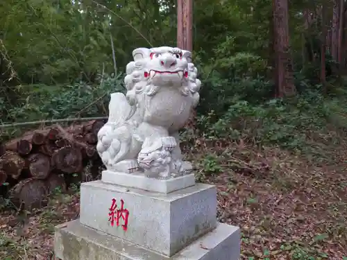 石楯尾神社の狛犬