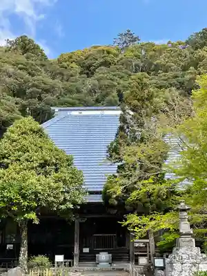 小松寺の本殿・本堂