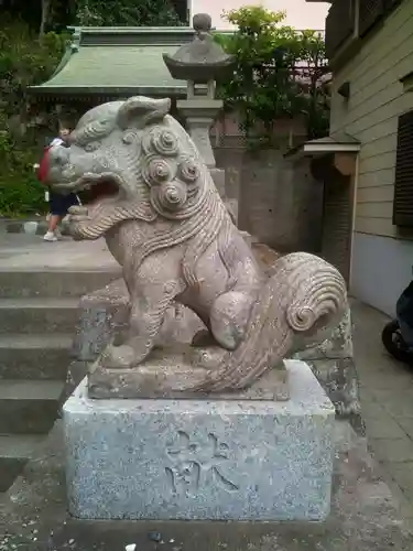 諏訪神社の狛犬