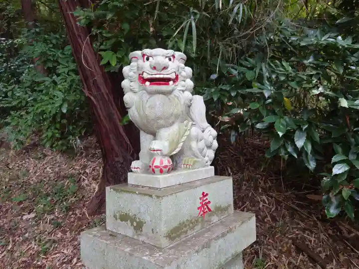 石楯尾神社の狛犬