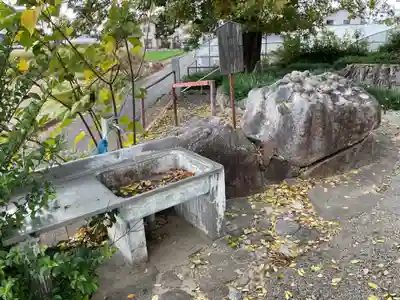 二タ子薬師跡の手水舎