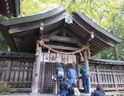 諏訪大社上社前宮の本殿・本堂