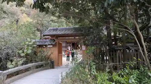 宇治上神社の山門・神門