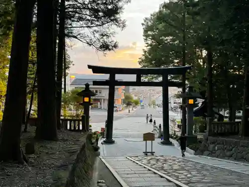 諏訪大社下社秋宮(長野県)