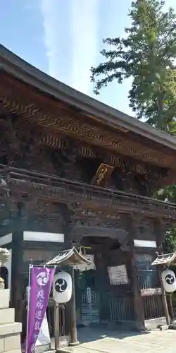 日牟禮八幡宮の山門