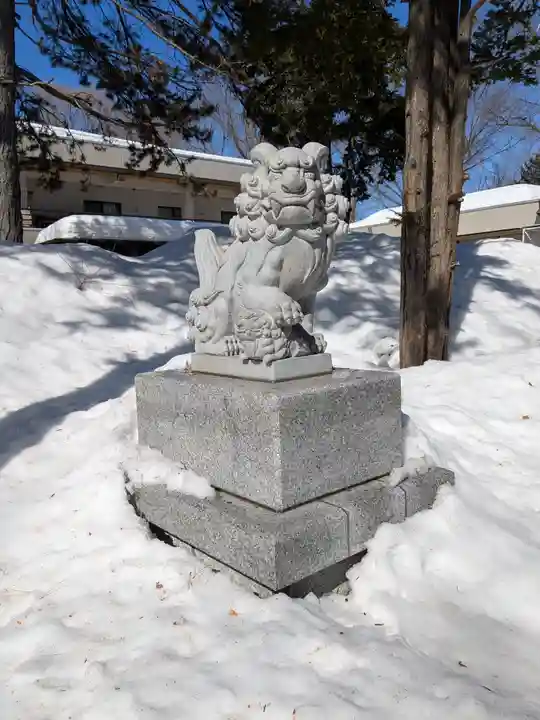 新琴似神社の狛犬