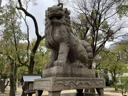 湊川神社の狛犬