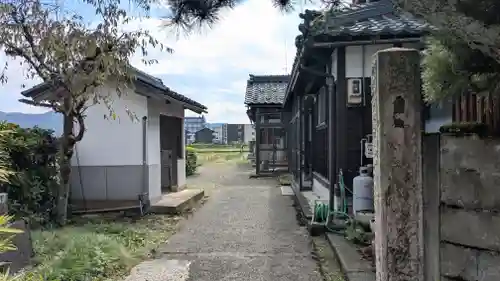 信行寺(福井県)