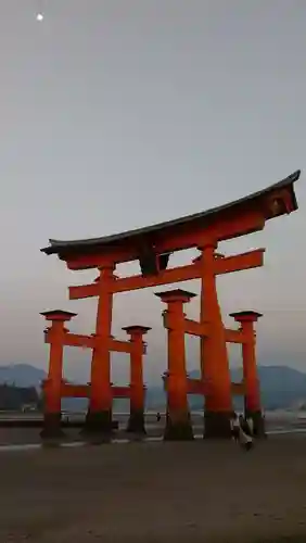 厳島神社の鳥居