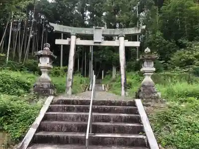 二村神社の鳥居