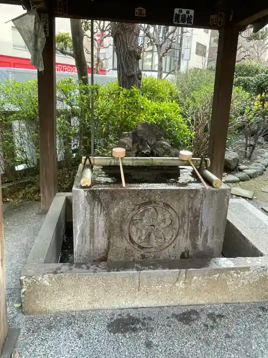 太田姫稲荷神社の{uncategorized: "未分類", other: "その他", undefined: "問題あり", building: "その他建物", grave: "お墓", sacred_gate: "鳥居", guardian: "狛犬", statue: "像", buddha: "仏像", history: "歴史", nature: "自然", garden: "庭園", animal: "動物", pagoda: "塔", temizu: "手水舎", mountain_gate: "山門・神門", sanctuary: "本殿・本堂", subordinate: "末社・摂社", art: "芸術", scenery: "景色", jizo: "地蔵", ema: "絵馬", goshuin: "御朱印", omikuji: "おみくじ", items: "授与品その他", amulet: "お守り", goshuincho: "御朱印帳", eats: "食事", festival: "お祭り", votive_dance: "神楽", shichigosan: "七五三参", wedding: "結婚式", experience: "体験その他", initially: "初詣", around: "周辺", anti_infection: "感染症対策"}