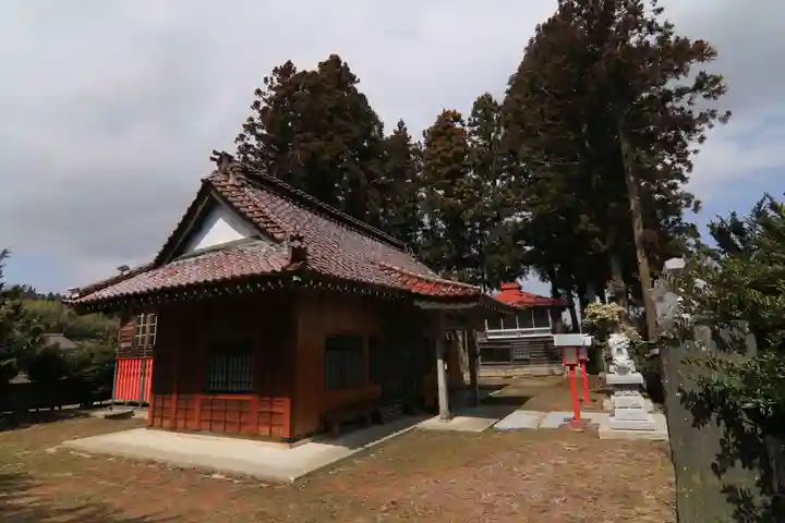 鹿股神社の本殿・本堂