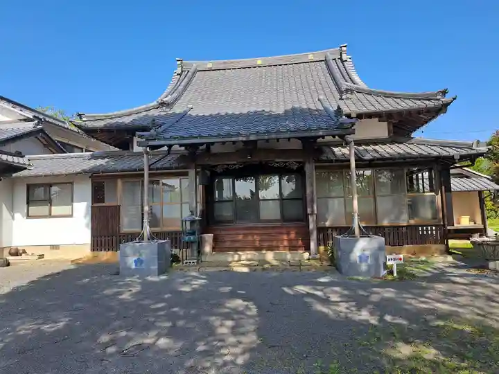 淨漸寺の本殿・本堂