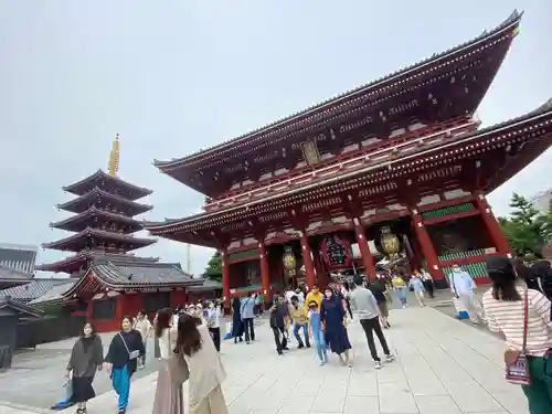 浅草寺の山門