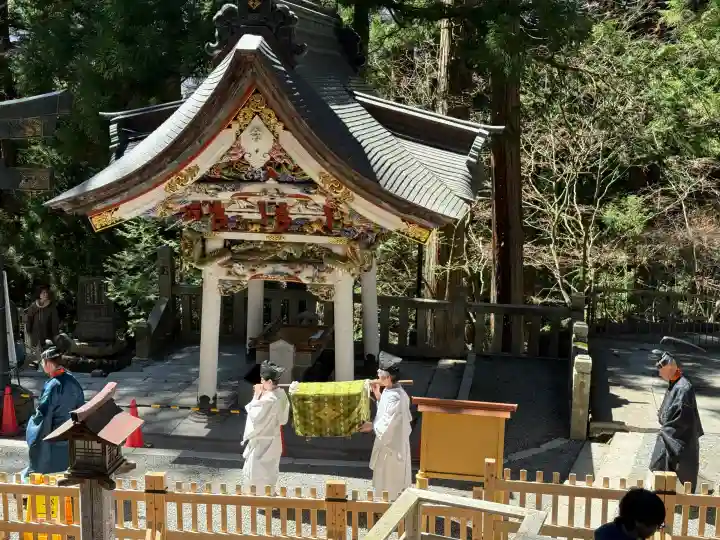 三峯神社の{uncategorized: "未分類", other: "その他", undefined: "問題あり", building: "その他建物", grave: "お墓", sacred_gate: "鳥居", guardian: "狛犬", statue: "像", buddha: "仏像", history: "歴史", nature: "自然", garden: "庭園", animal: "動物", pagoda: "塔", temizu: "手水舎", mountain_gate: "山門・神門", sanctuary: "本殿・本堂", subordinate: "末社・摂社", art: "芸術", scenery: "景色", jizo: "地蔵", ema: "絵馬", goshuin: "御朱印", omikuji: "おみくじ", items: "授与品その他", amulet: "お守り", goshuincho: "御朱印帳", eats: "食事", festival: "お祭り", votive_dance: "神楽", shichigosan: "七五三参", wedding: "結婚式", experience: "体験その他", initially: "初詣", around: "周辺", anti_infection: "感染症対策"}